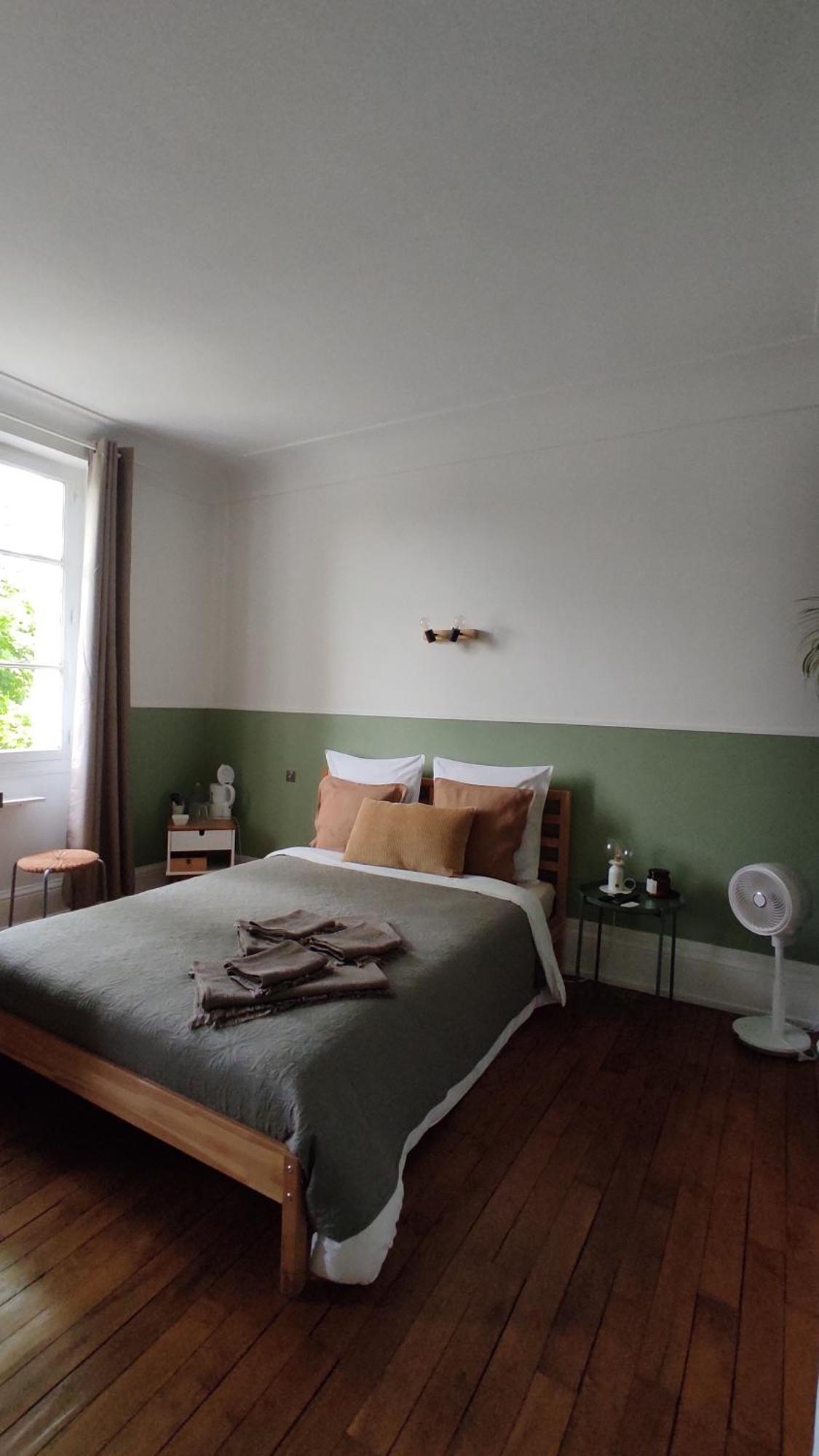 Bed and Breakfast Pavillon C.R Isles-sur-Suippe Екстер'єр фото